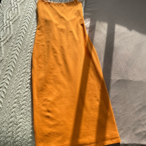 Babaton Lautner contour dress - Picture 3 of 7